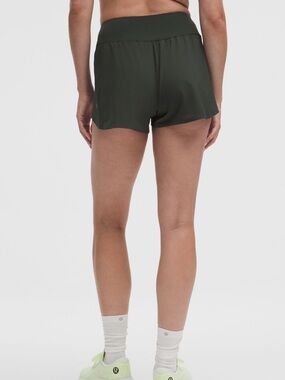 Fast and Free High-Rise Classic-Fit Split Short 3"